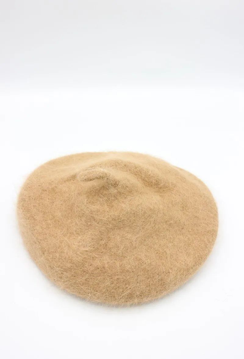 Beret style beanie in mixed Angora