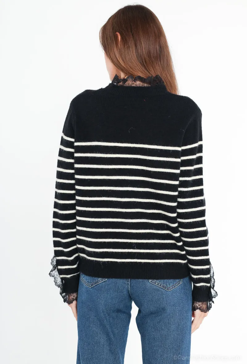 Gestreifter Pullover mit Spitzenkragen