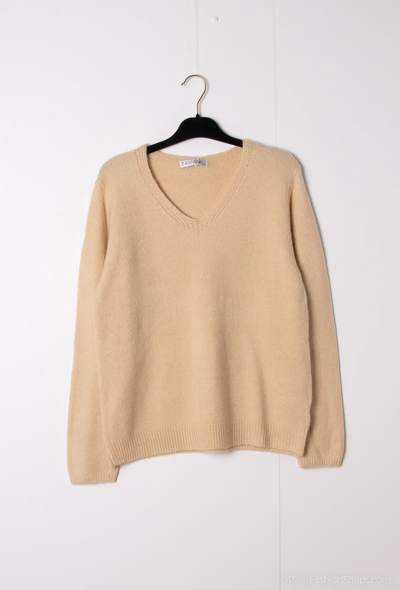 PULLOVER AUS BOUCLETTE-STRICK MIT V-AUSSCHNITT