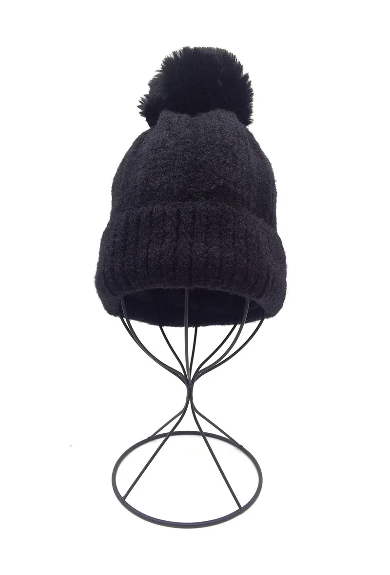 SIMPLE WIDE RIB BEANIE WITH REVERSED BEAM-FLEECE LINING, REMOVABLE POM-POM