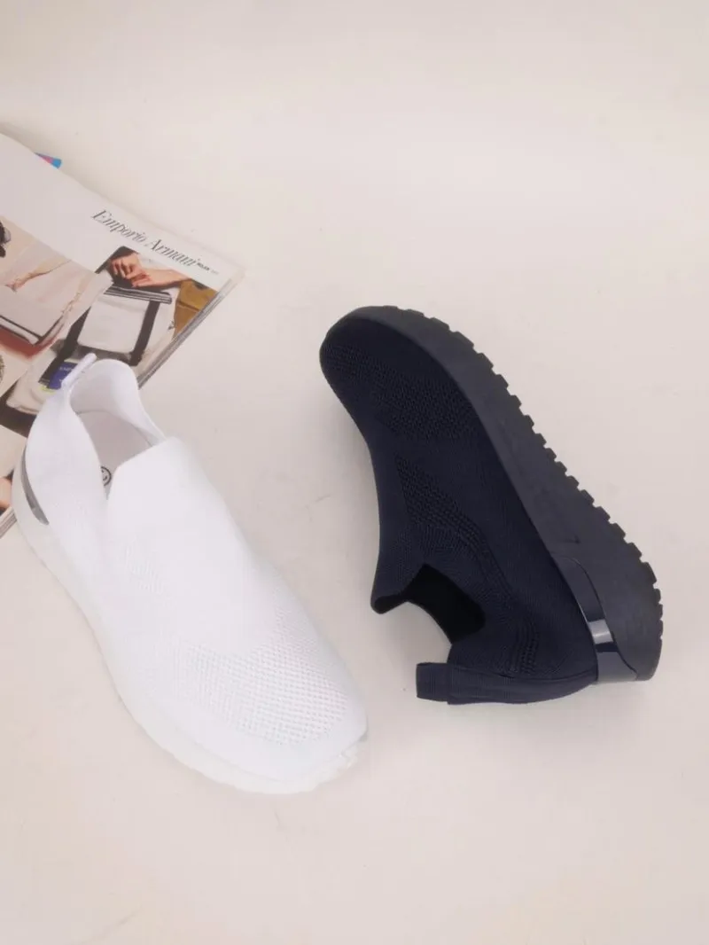 Slip-On-Sneaker aus strukturiertem Mesh