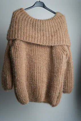 Weicher, flauschiger Pullover mit Bardot-Ausschnitt
